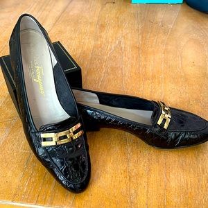 SALVATORE FERRAGAMO black faux alligator shoe